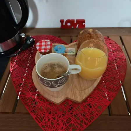 L'antre Du Désir Couette-café 3*