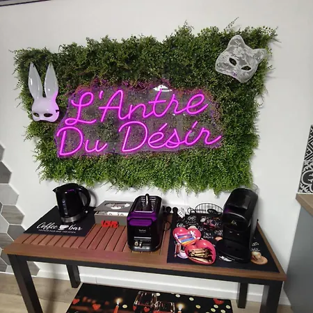 L'antre Du Desir 3*